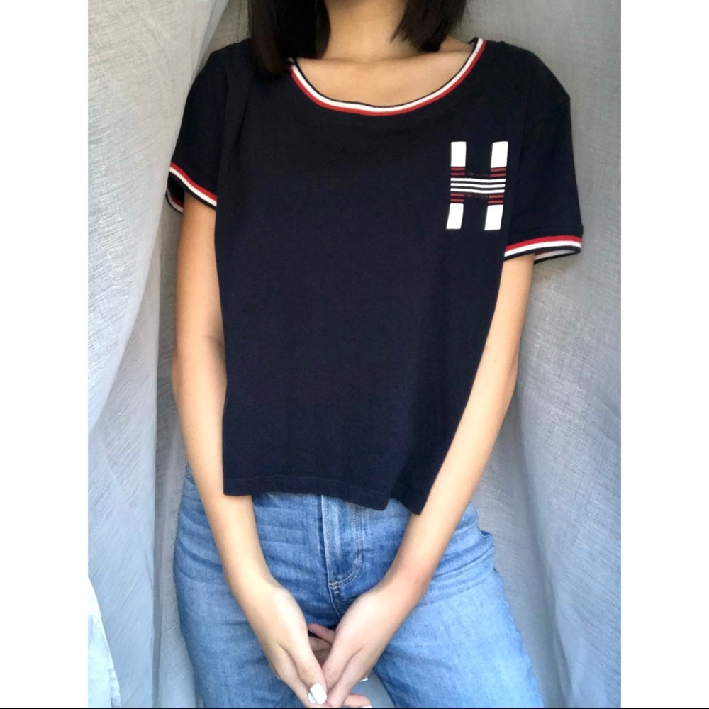 Tommy Hilfiger cute crop top